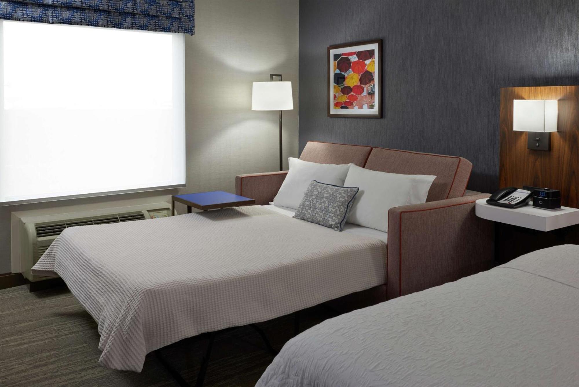 Hampton Inn & Suites Montreal-Dorval Exterior foto